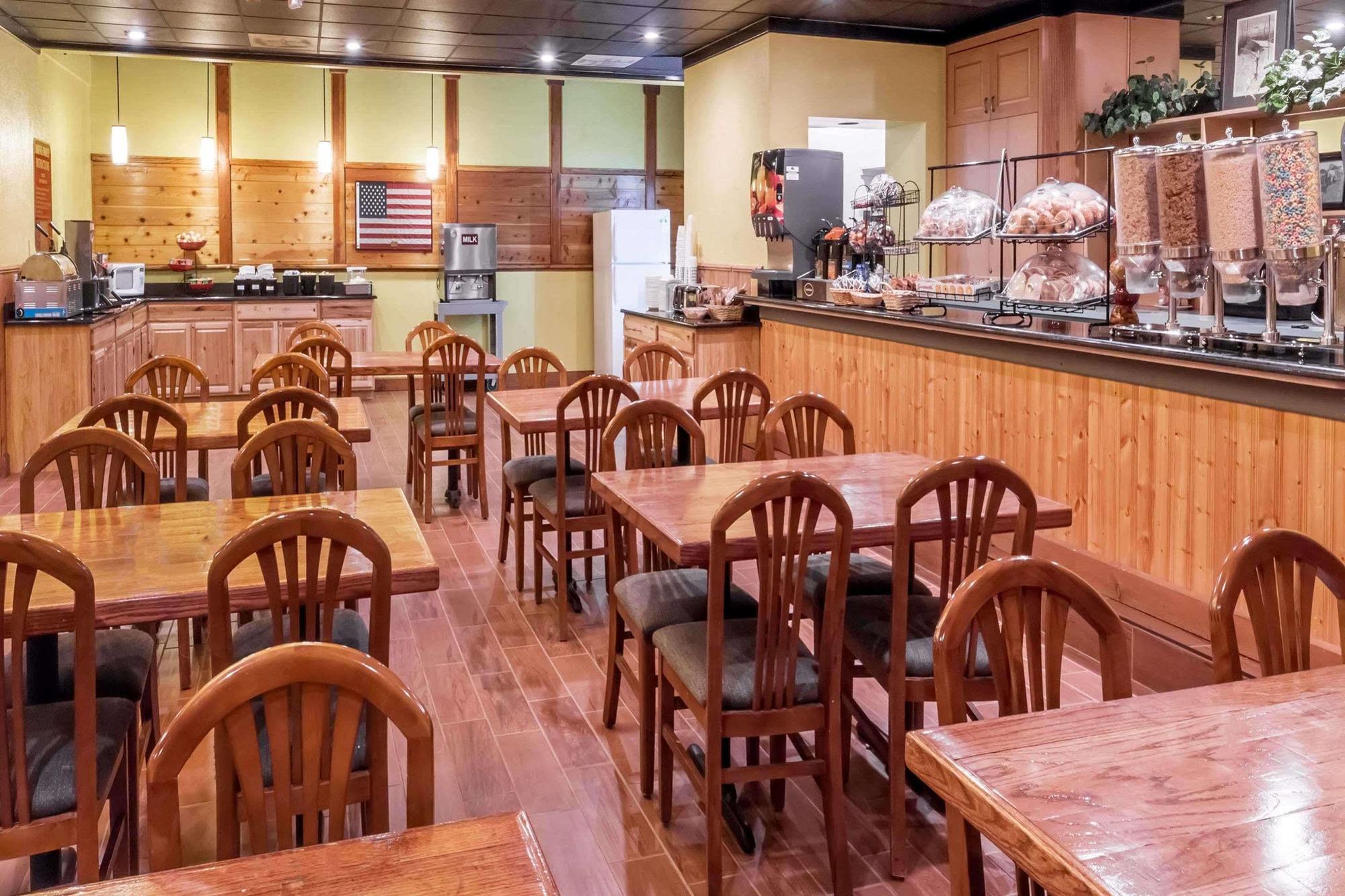 Ramada By Wyndham Medford Hotel & Conference Center المظهر الخارجي الصورة