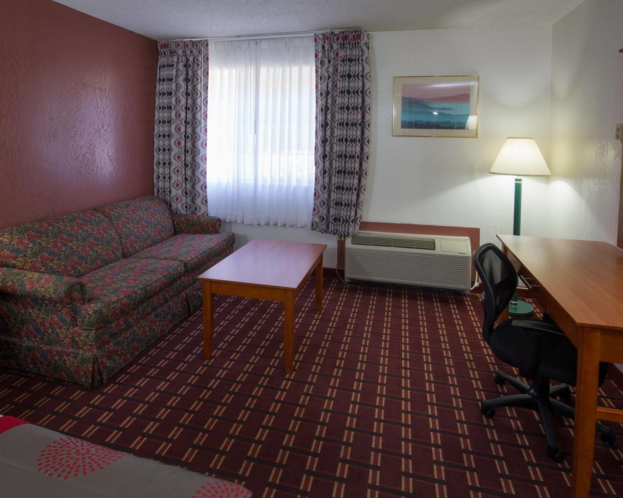 Ramada By Wyndham Medford Hotel & Conference Center المظهر الخارجي الصورة